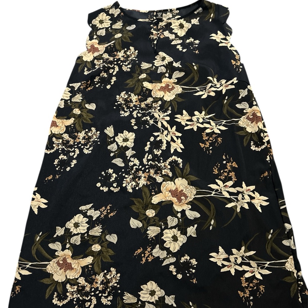 Floral Sleeveless Dress With Detail Around Arm PTP 24 L 36.5